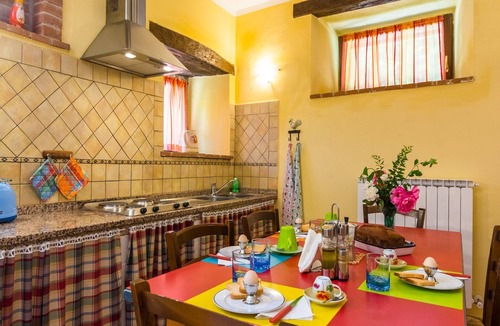 Monteluiano House | Holiday Home in Umbria near Perugia