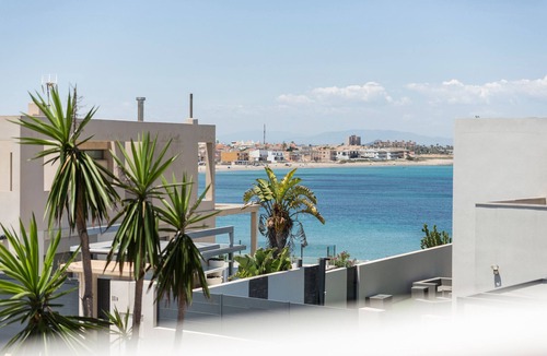 Cabo de Palos House | Holiday Home 'La Cala' with Sea View, Wi-Fi and Air Conditioning