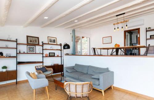 Port de la Selva House | Holiday Home La Mora II by Interhome