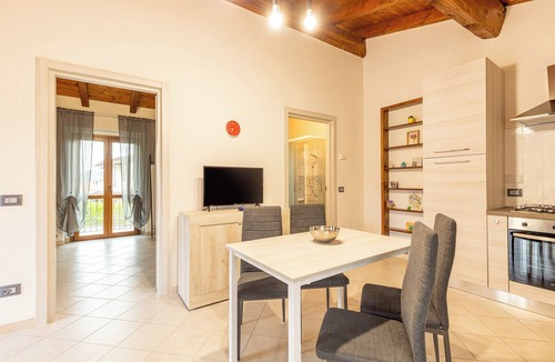 Firenzuola House | Holiday Home 'Numero 1' with Shared Garden