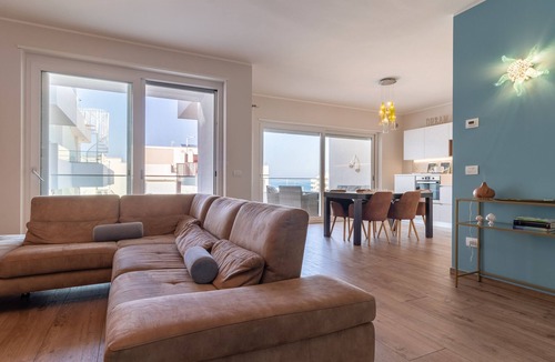 Polignano a Mare House | Holiday Home 'Sea in Sight Polignano a Mare' close to the Beach with Wi-Fi