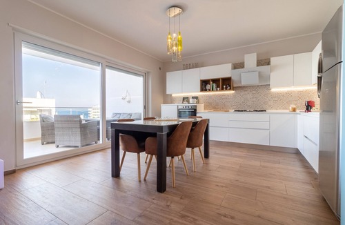 Polignano a Mare House | Holiday Home 'Sea in Sight Polignano a Mare' close to the Beach with Wi-Fi