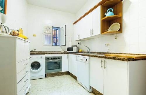 Manzanilla House | Holiday Home 'Una Casa Azul' with Private Terrace and Air Conditioning