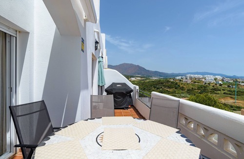 Casares del Mar Apartment | Holiday Home 'Vedia Ankerstedt' with Sea View, Wi-Fi and Air Conditioning