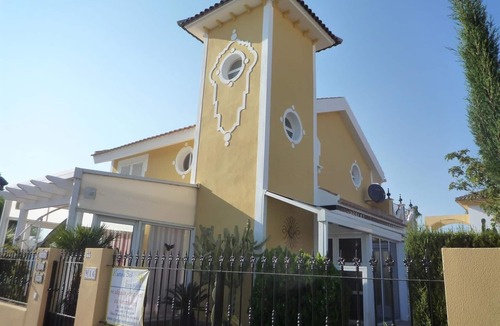 Mazarron House | Holiday Home 'Villa Casa del Sol' with Mountain View, Pool and Wi-Fi
