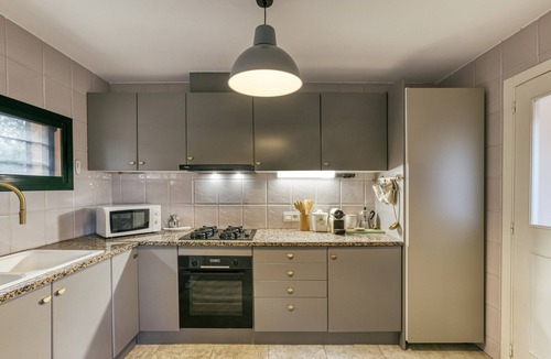 Navata House | Holiday Home 'Villa Virginie Torremirona Resort' with Private Pool, Wi-Fi and Air Conditioning