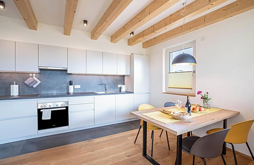 St. Michael/San Michele Apartment | Holiday Apartment 'Meine Bleibe - Olive' with Mountain View, Garden & Wi-Fi