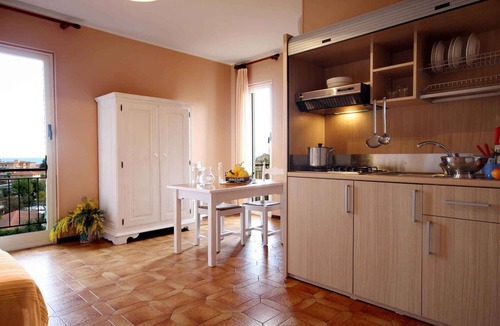 San Bartolomeo al Mare Apartment | Holiday apartment with air conditioning and WiFi