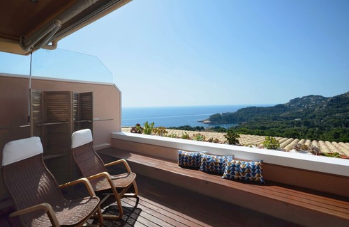 Aiguablava Apartment | Holiday rental apartment with swimming pool in Begur, Aiguablava