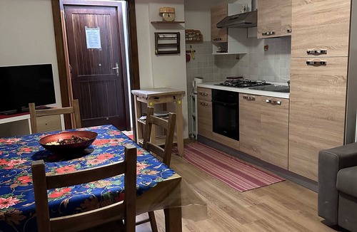 Roccaraso Apartment | Homerez - 1-Bedroom Mountain View Apartment