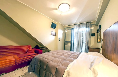 Capo Mulini House | Homerez - 10 m away from the beach! House for 8 ppl. with sea view at Acireale