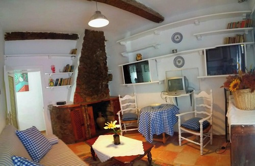 Old Town Apartment | Homerez - Charming apartment in Cuenca with parking included