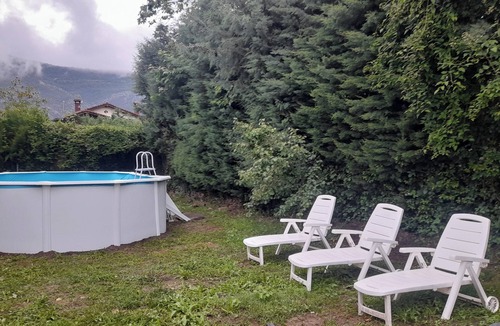 Iraneta House | Homerez - Charming House in Irañeta with Fenced Garden