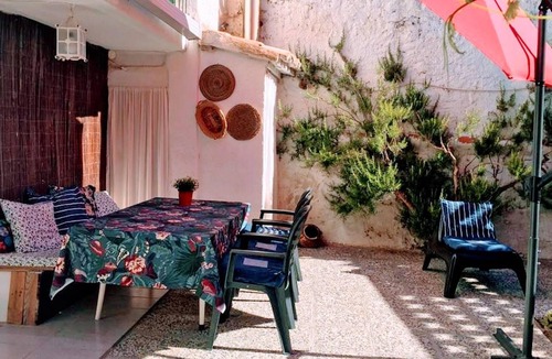 El Poyo del Cid House | Homerez - Nice house with garden and terrace & Wifi