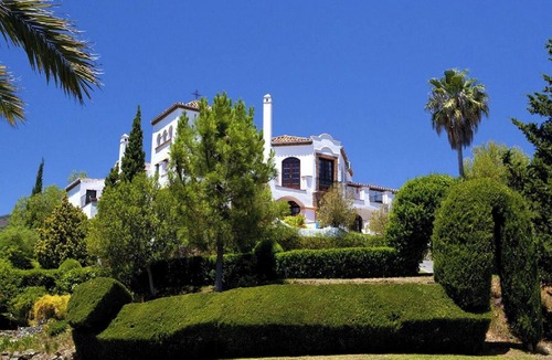 El Madronal Villa | Homerez - Paradisiacal Villa in Benahavís with Jacuzzi and Private Pool