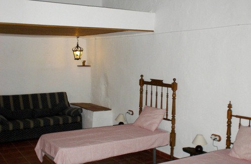 Villa de Ves Villa | Homerez - Villa in Villa de Ves