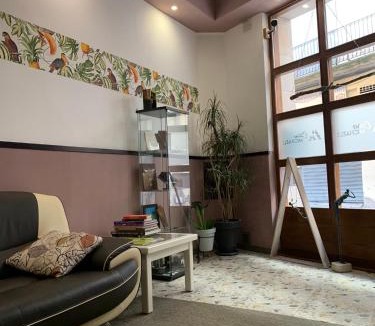 Mora d'Ebre Hostel | Hostal Casa Michaels