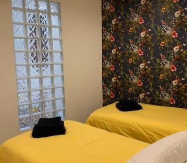 Mora d'Ebre Hostel | Hostal Casa Michaels