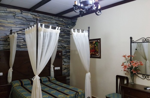 Bollullos Par del Condado Hostel | Hostal Restaurante el Lirio