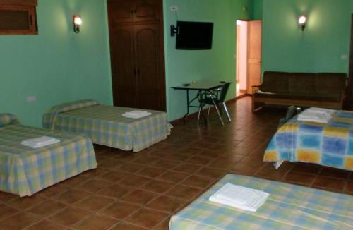 Alcaracejos House | Hostal las Tres Jotas
