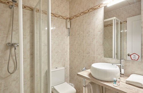 Cervera Hostel | Hostal Nobadis