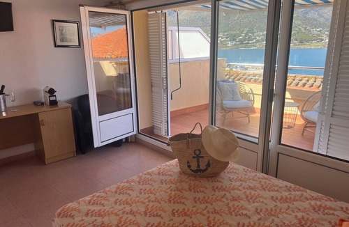 Port de la Selva Hostel | Hostal Sol i Sombra