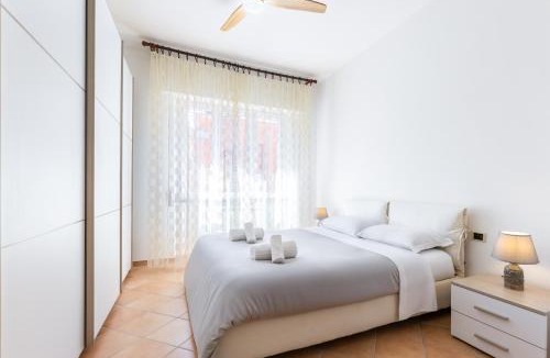 Finale Pia Apartment | Hostdomus-Casa Marais