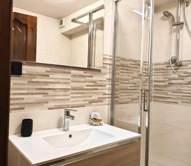 Sestriere Apartment | Hostdomus - City Center Apartment