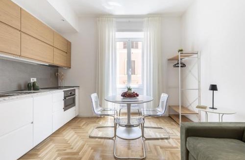 Rione XVIII Castro Pretorio Apartment | Hostly-The Montebello Suite-Near Trevi