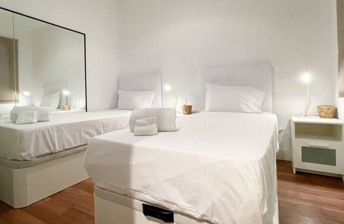 La Sagrada Familia Apartment | @Hostourist Bcn Sagrada Familia Castillejos