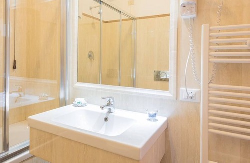 Genazzano Hotel | Hotel Cremona