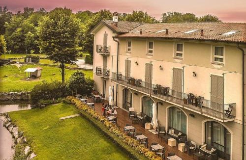 Merone Hotel | Hotel Il Corazziere