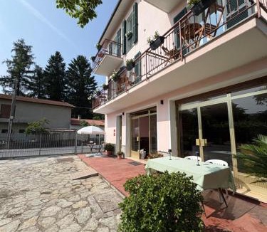 Bardineto Apartment | Hotel Momora