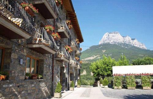 Escalona Hotel | Hotel Restaurante Revestido