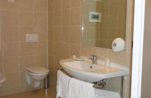 Volpiano Hotel | Hotel Vazzana