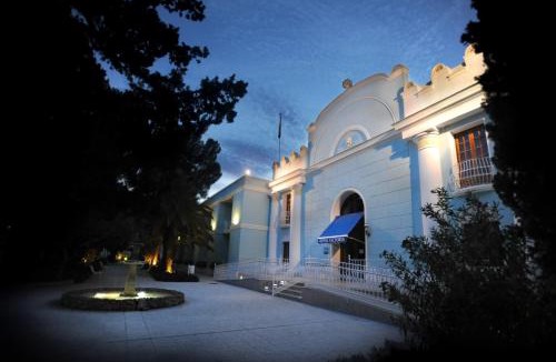 Los Banos de Fortuna Hotel | Hotel Victoria