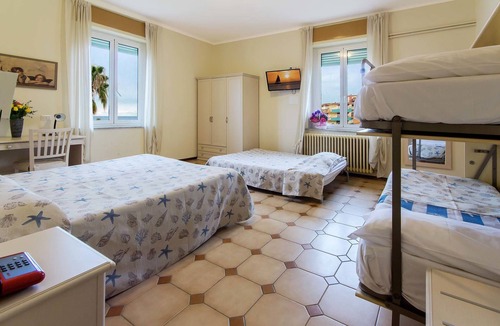 San Bartolomeo al Mare Hotel | Hotel Villa San Giuseppe