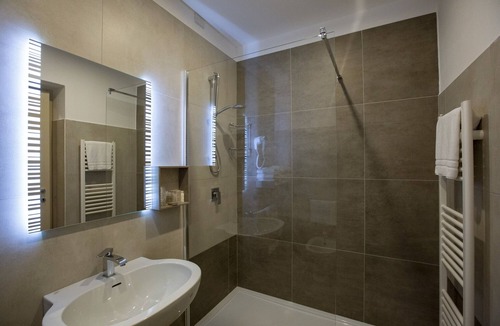 Vizzola Ticino Hotel | Hotel Villa Malpensa