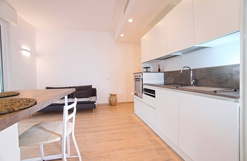 San Salvatore Apartment | House FR LIVING