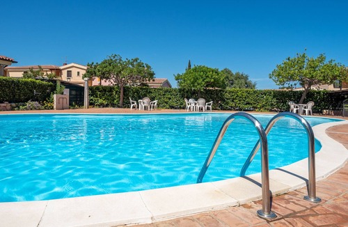 Murta Maria Apartment | House in residence with swimming pool 2 km from the sea