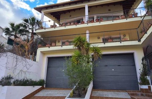 Olivella House | House in Sitges Hills with views to the Sea