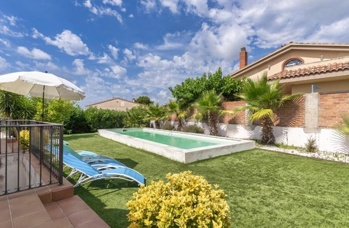 Olivella House | House in Sitges Hills with views to the Sea