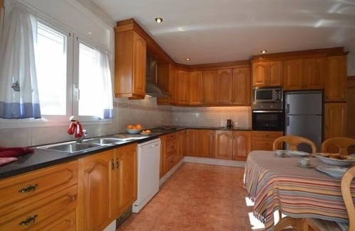 Sant Pere Pescador Ski Chalet | House Mario - pool, garden, grill, WI-FI, spacious.