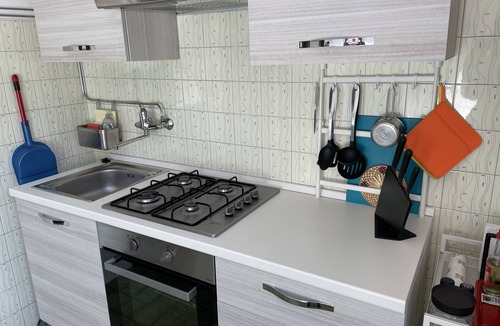Pella Apartment | House with private overflow garden on the lake