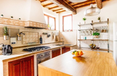 Monte San Giusto Villa | Il Brumale - Five Bedroom Villa, Sleeps 10