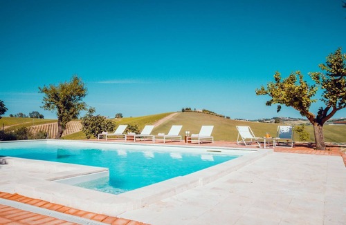 Monte San Giusto Villa | Il Brumale - Five Bedroom Villa, Sleeps 10