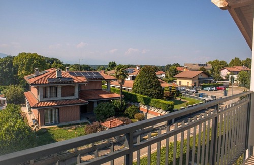 Druento Apartment | Il Ciliegio Relax & Wellness, apartment surrounded by greenery