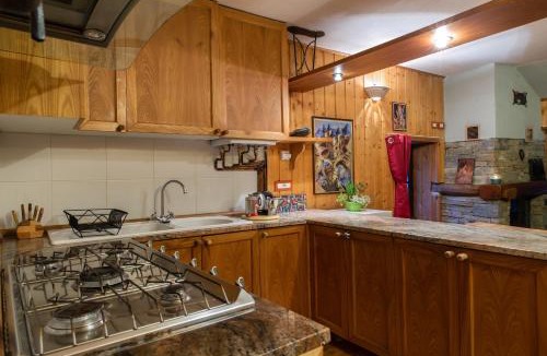 Mollia Apartment | il fiume di fianco. appartamento alta valsesia