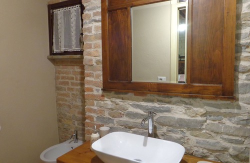 Mango House | In Langa, UNESCO area 20 km from Alba, country house surrounded by vineyards