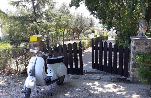 San Vito Chietino House | In the green hills of Abruzzo, a stone's throw from the sea .